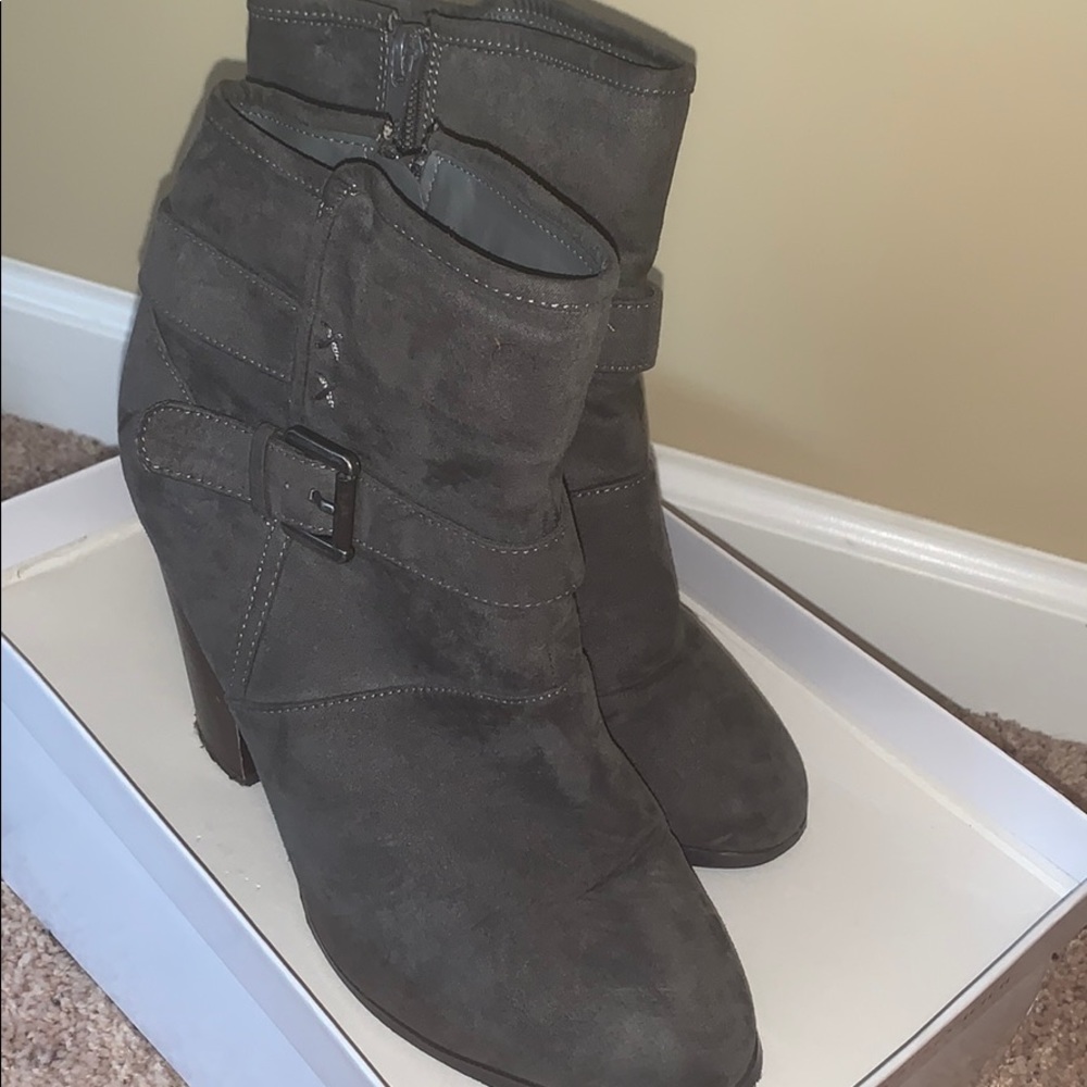 Grey Booties - Picture 2 of 5